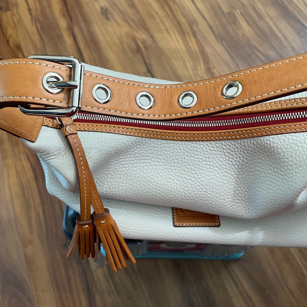 Beautiful authentic DOONEY & BOURKE HANDBAG - Picture 6 of 9